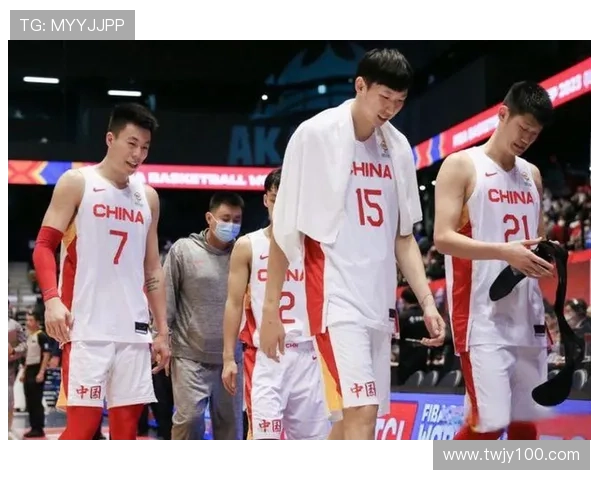 中国男篮依赖李凯尔过度 周琦状态下滑后卫低迷引发担忧 中国男篮依赖李凯尔过度 周琦状态下滑后卫低迷引发担忧